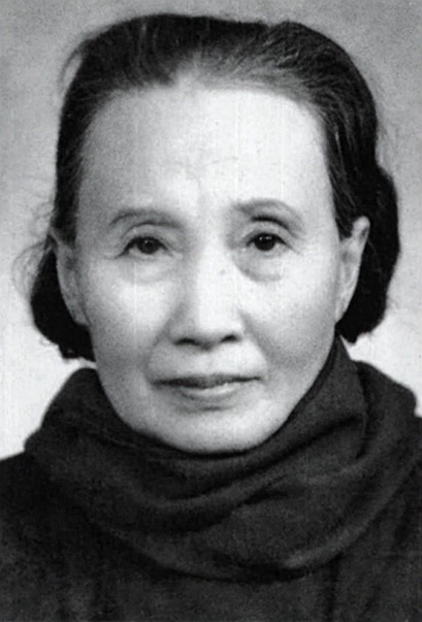 配资台网 1936年赵一曼牺牲，18年后儿子知其身份，亲手将母亲名字刻在身上